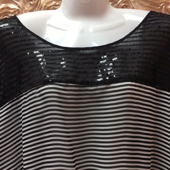 NWOT ๐ ECI Black/White Striped Top/Blouse - Picture 4 of 8
